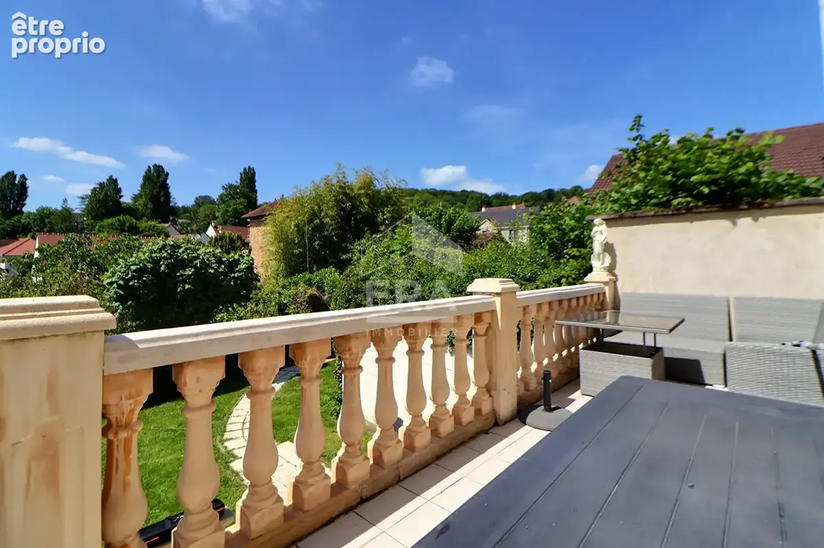 Photo Maison à Saint-Leu-La-Foret au prix de 439 900€