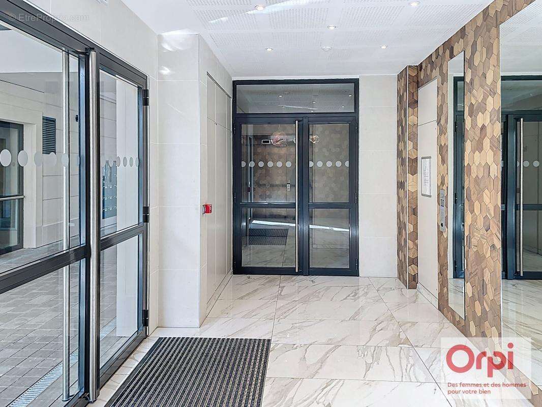 Appartement à ISSY-LES-MOULINEAUX