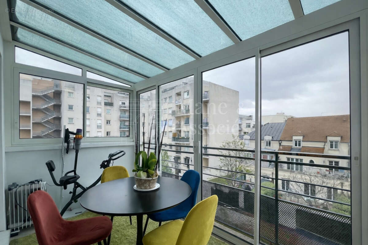 Appartement à COURBEVOIE