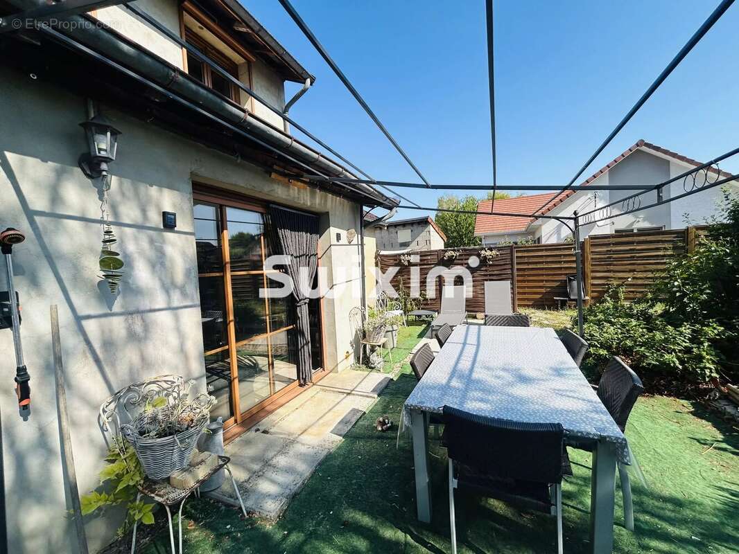 Maison 147 m² à Bletterans  - photo 8
