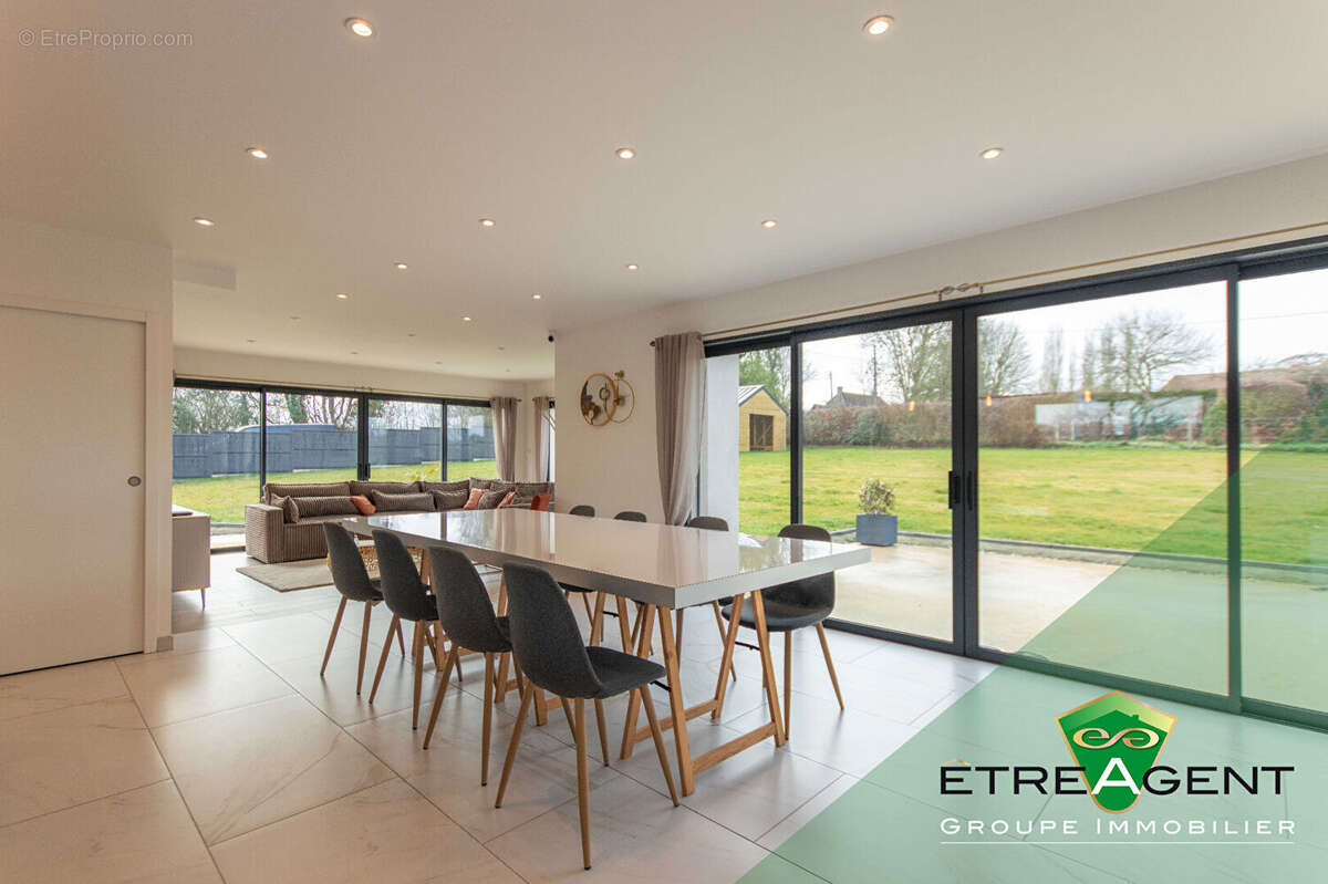 Maison de PLAIN-PIED - LA NEUVE LYRE - 190 m² - 5 chambres - photo 4