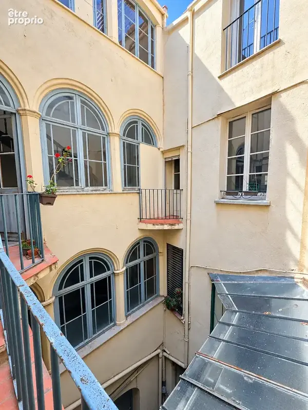 Appartement 5 pièces avec cave plein cœur du centre - photo 11