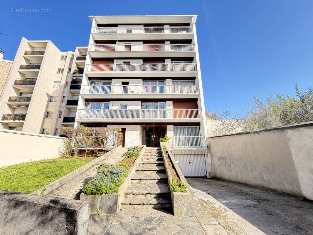 Appartement à SAINT-MAUR-DES-FOSSES