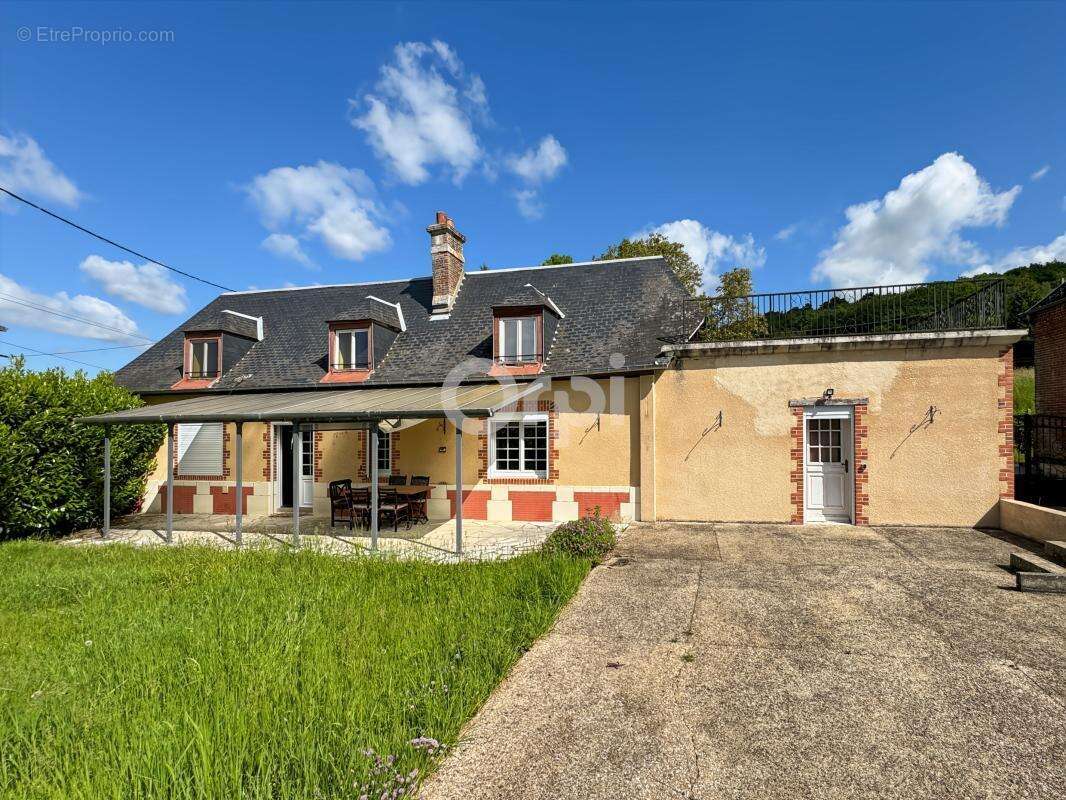 Maison à LE TILLEUL-OTHON