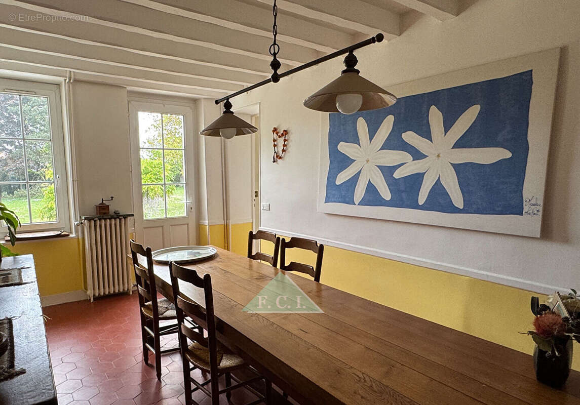 Maison à SAINT-MARTIN-DES-CHAMPS