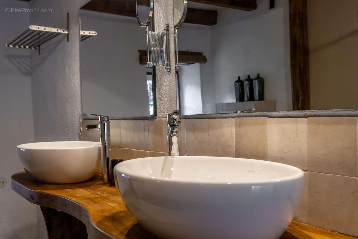 Maison de campagne avec annexe, piscine et dépendance - photo 28