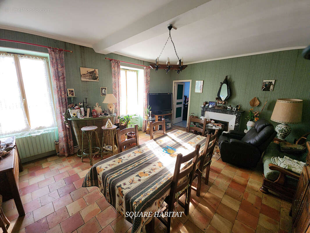 Maison à SAINT-JEAN-DES-ECHELLES