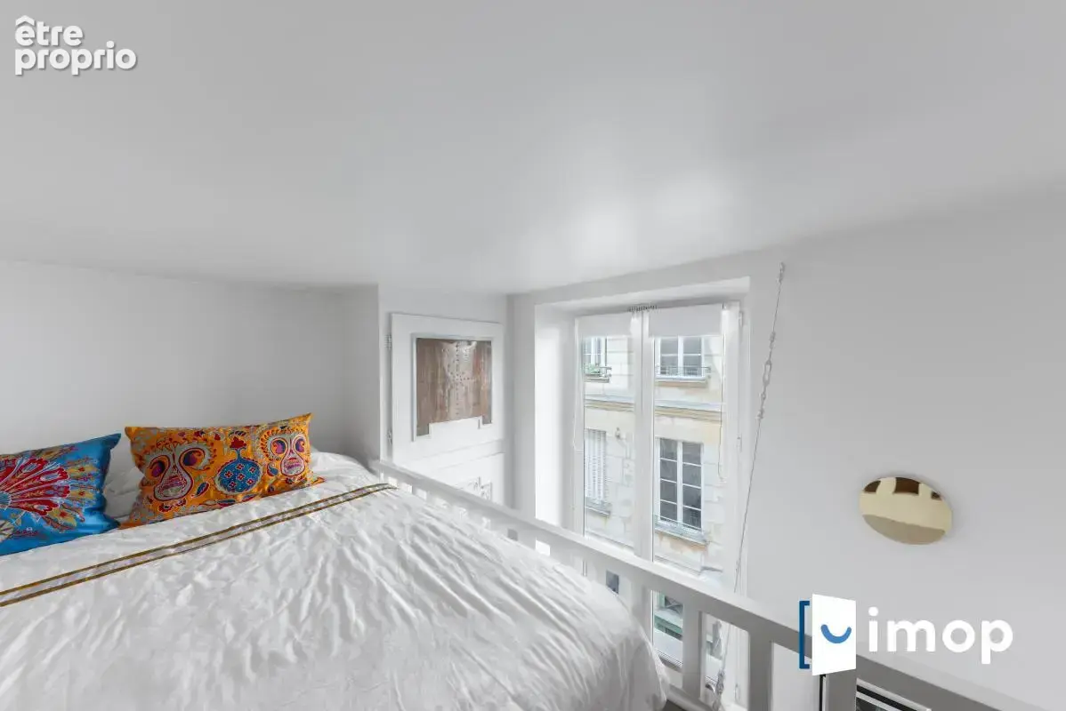 Idéalement placé. Ambiance contemporaine avec charme de l'ancien - photo 12