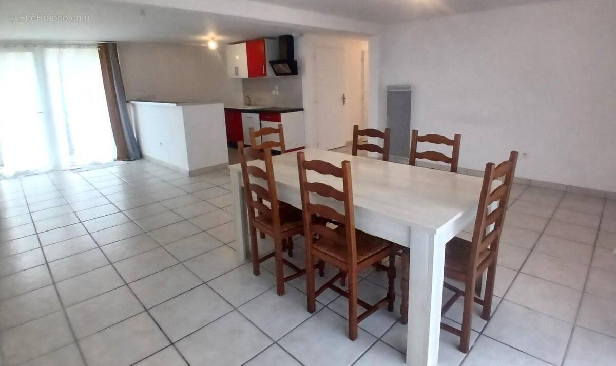 Appartement à AIFFRES