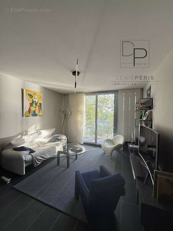 T2 Paris 4 (53,4 m²) – Balcon, vue Seine, parking - photo 2