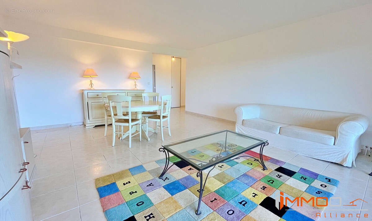 Appartement à MANDELIEU-LA-NAPOULE