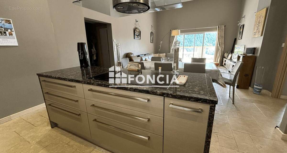 Appartement à ALLOS