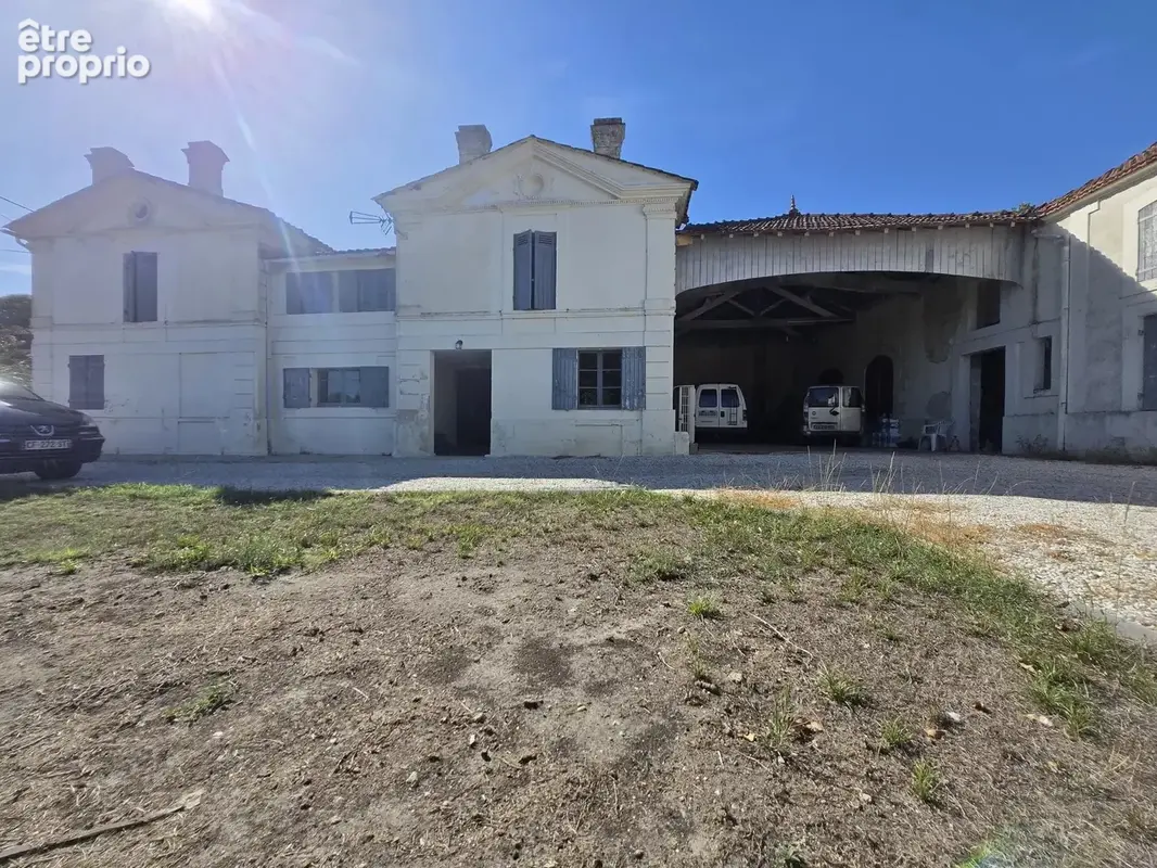 Photo Maison à Saint-Christoly-De-Blaye au prix de 279 000€