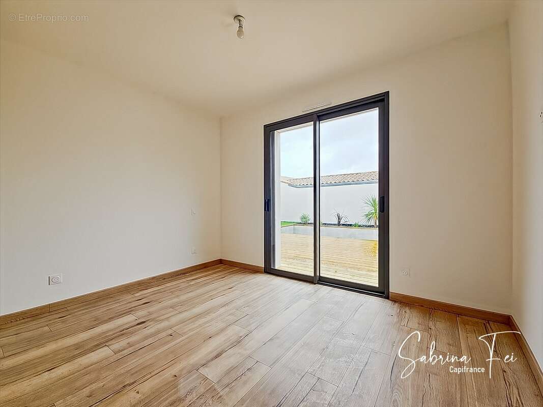 Maison contemporaine de standing – 145 m² environ – Piscine chauffée – Andilly - photo 19