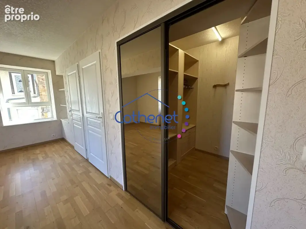 Maison 9 pièces 210 m² à vendre à Coutouvre (42460) - photo 7