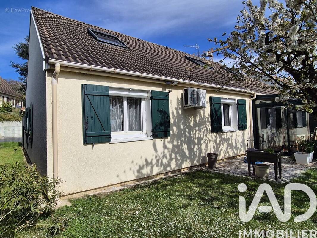 Photo 1 - Maison à SAINT-GERMAIN-LES-CORBEIL