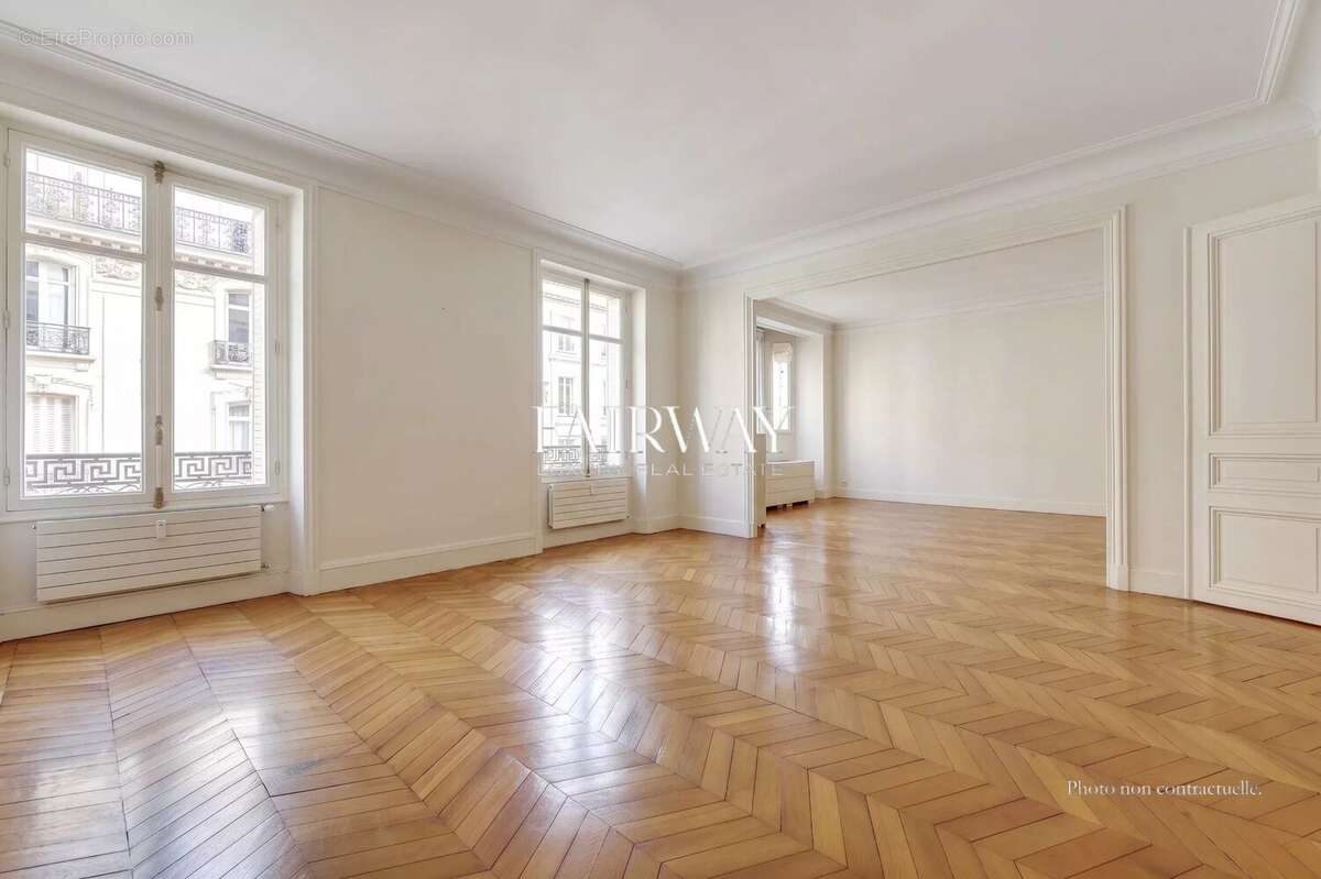 Appartement à PARIS-17E