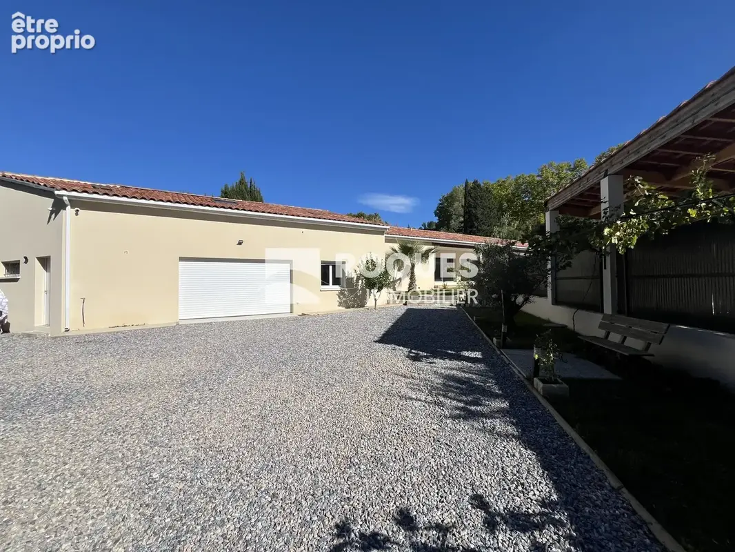 A vendre, villa contemporaine de 220m2 sur un terrain de 1306m2, Bédarieux - photo 8
