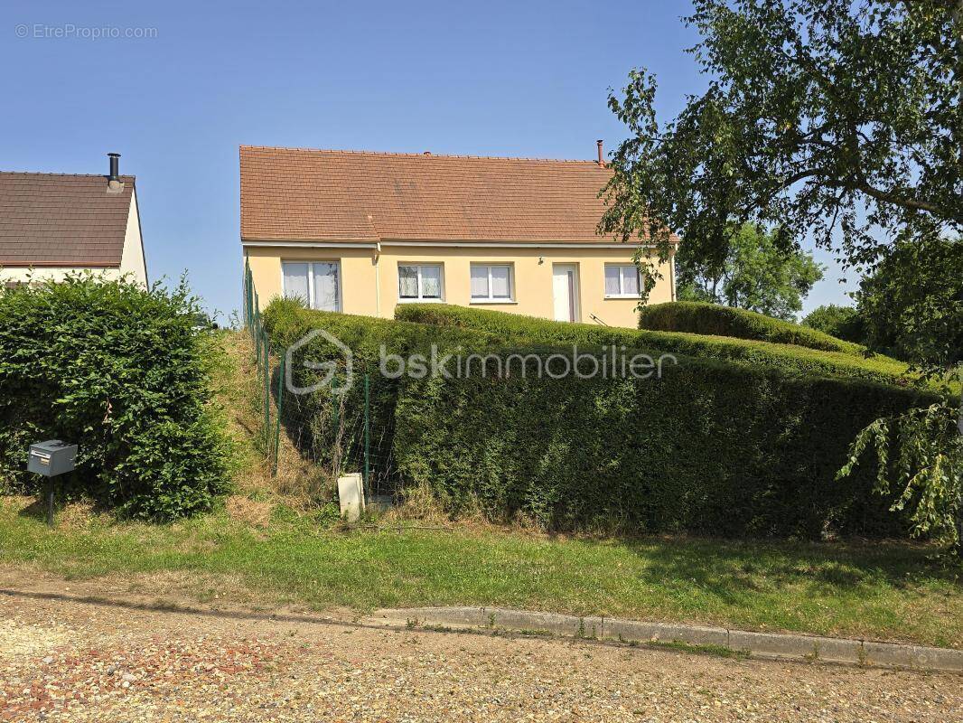 Maison à BEAUVAIS