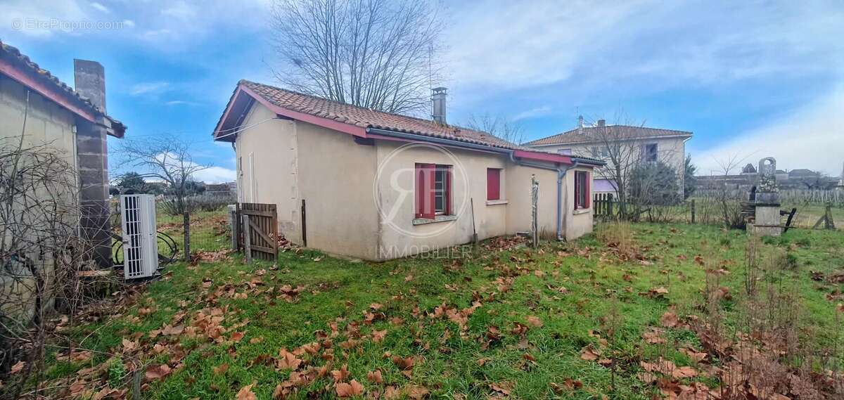 Maison à SAINT-EMILION