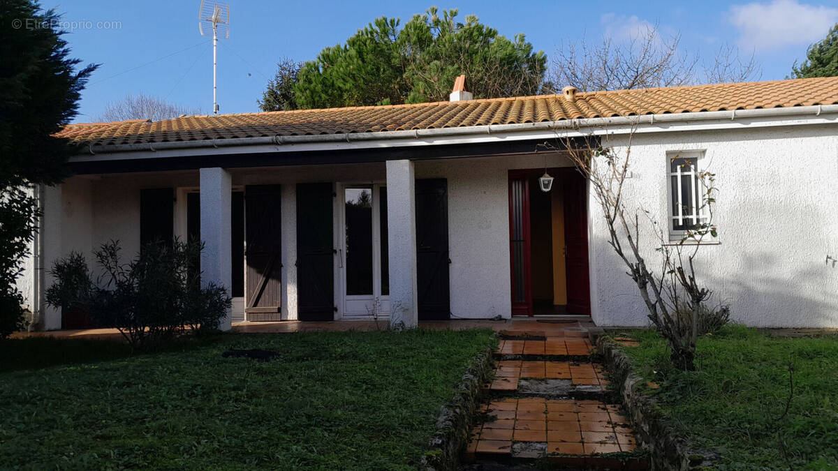 Maison à TONNAY-CHARENTE