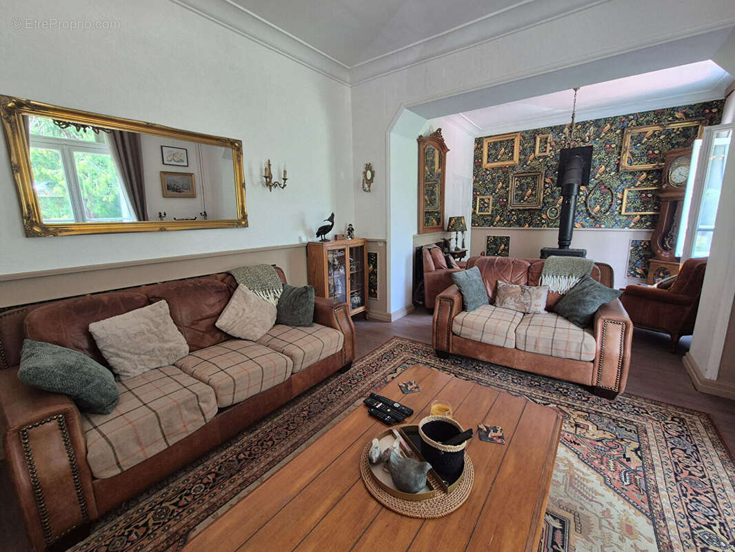CORRÈZE. ARGENTAT-SUR-DORDOGNE. Magnifique maison de 4 chambres avec garage et jardins de 3 185 m² - photo 5