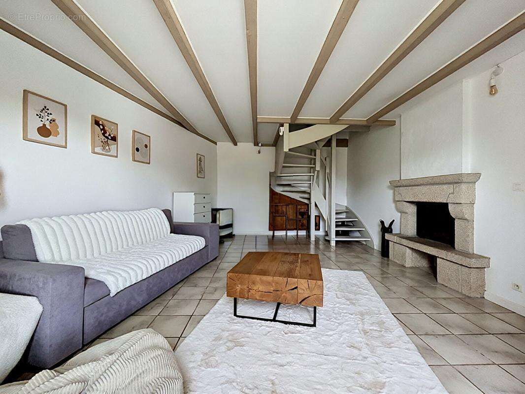 Maison à SAINT-LYPHARD