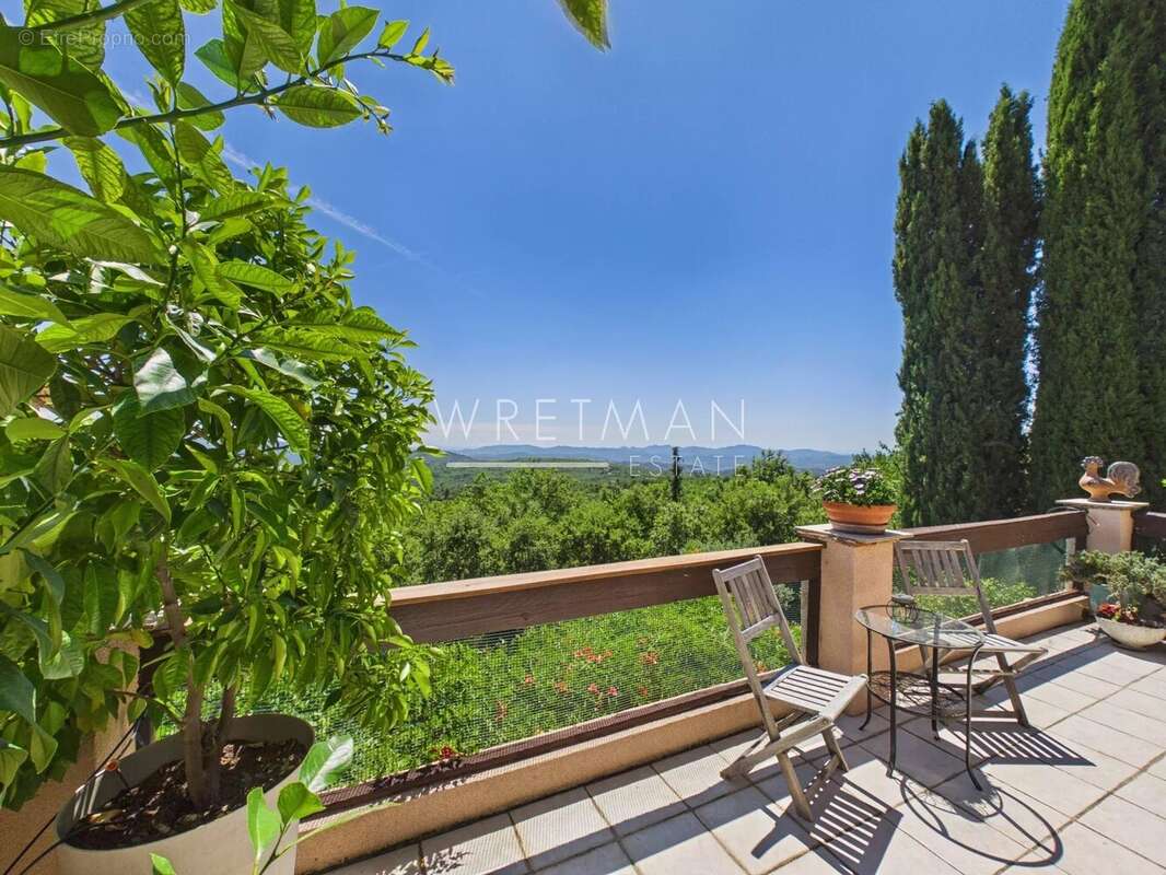 Villa avec piscine et vue exceptionnelle - Mons - photo 14