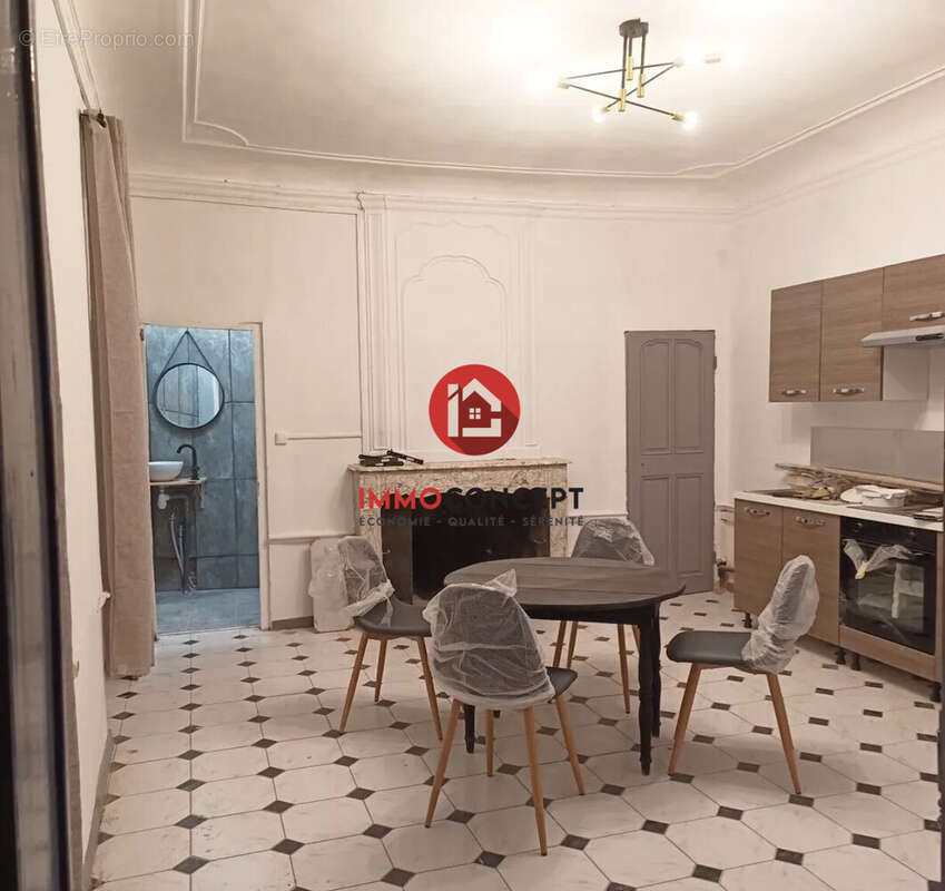 Appartement à ROQUEMAURE