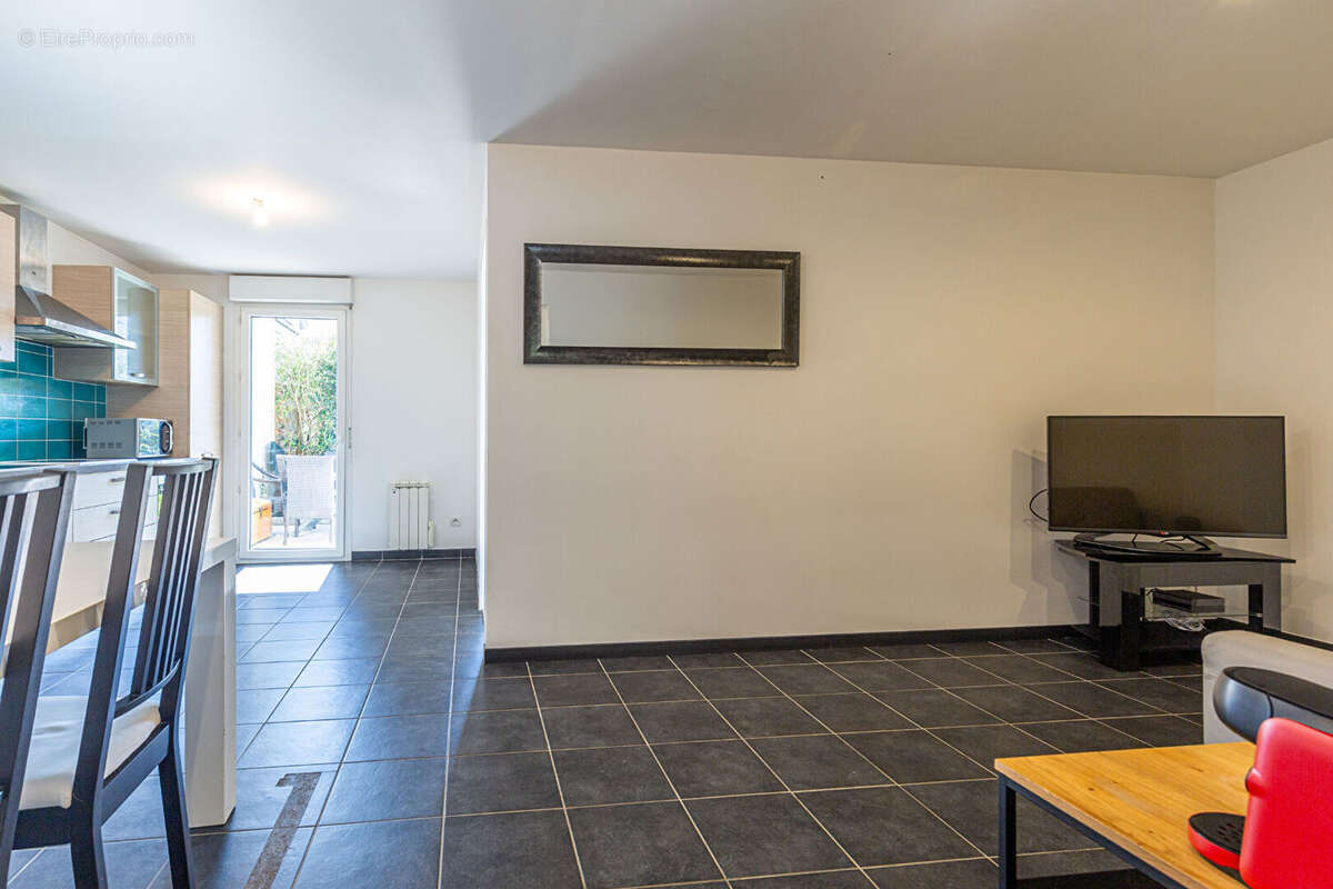 Agence immobiliere laforet - exclusivite - "grevillea" - annecy / pringy - appartement t4/t5 de 83.79m² - jardin - place de stat - photo 3