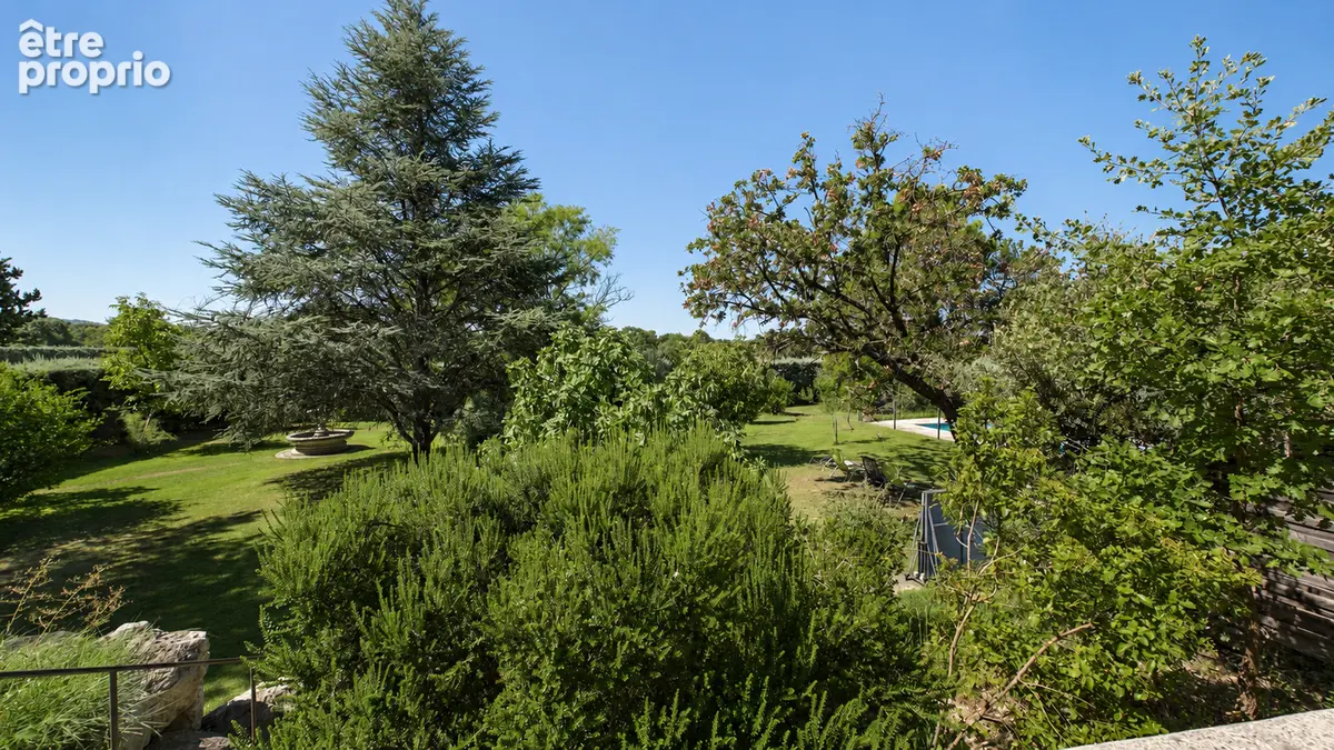 Maison familiale avec piscine sur 2 809 m² de terrain - Pernes-les-Fontaines - photo 2