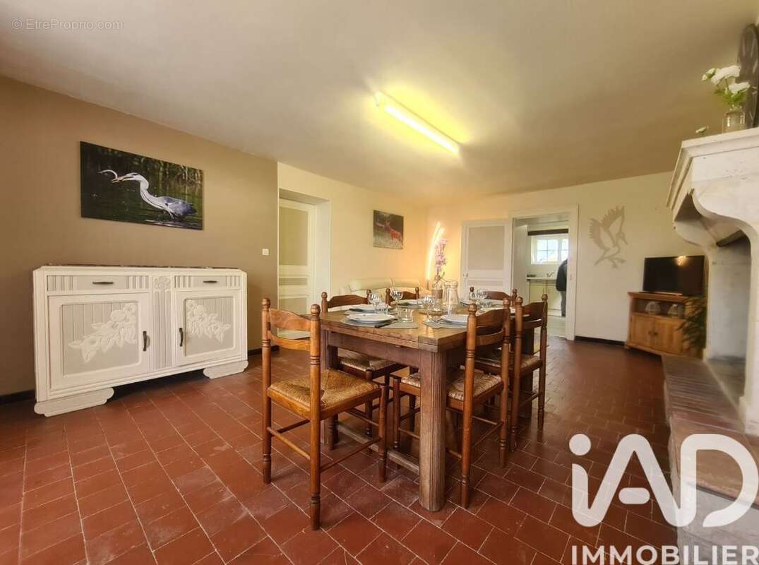 Maison 333 m² à Migne  - photo 3
