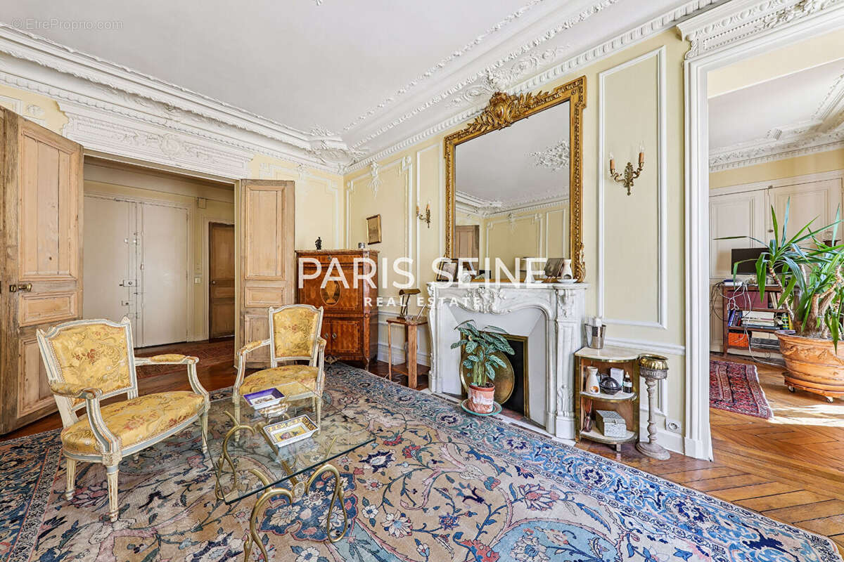 Appartement à PARIS-6E