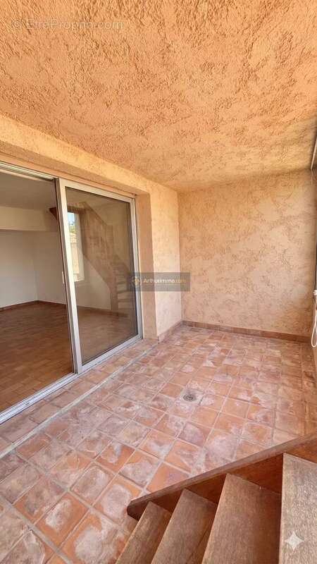 Appartement à FREJUS