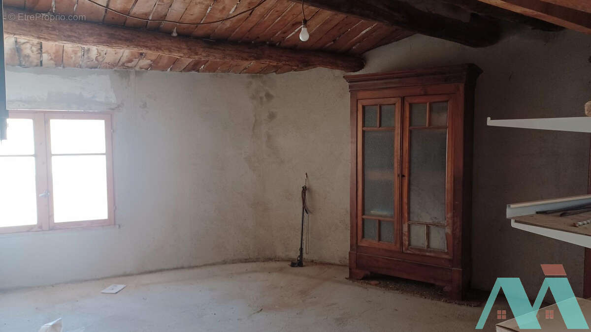 Appartement à SIGNES