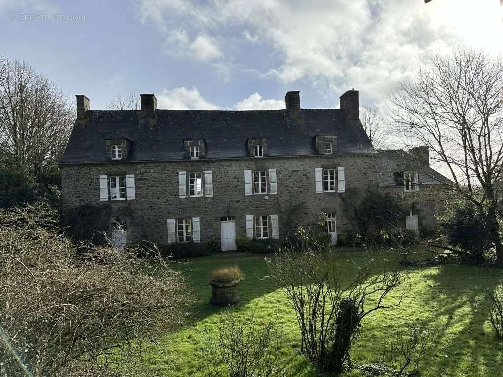 Maison à PLOUER-SUR-RANCE
