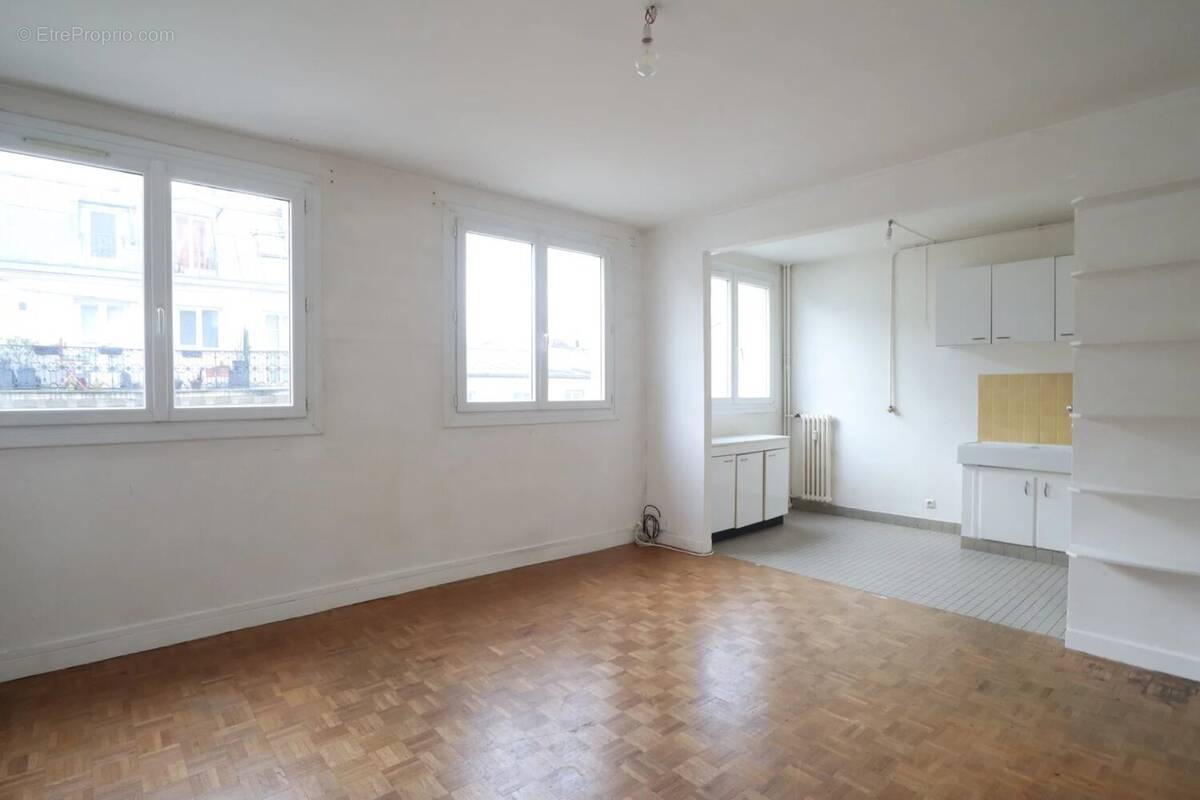 Appartement à PARIS-18E