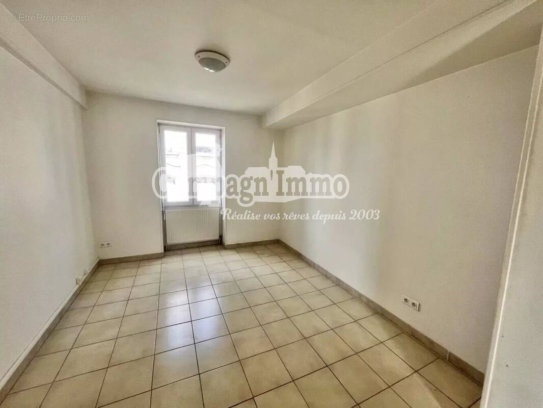 Appartement à PONTCHARRA-SUR-TURDINE