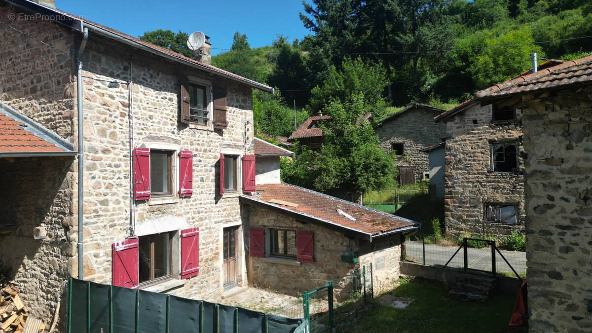 Maison à CLAVEISOLLES