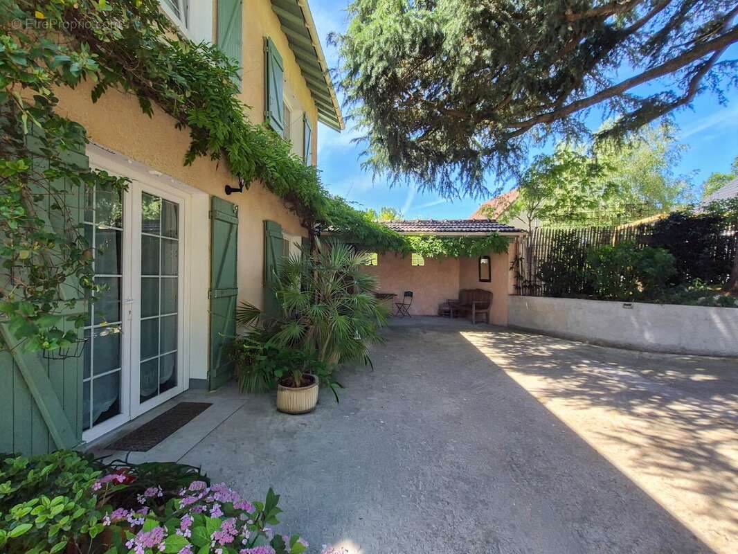 Maison à LINAS