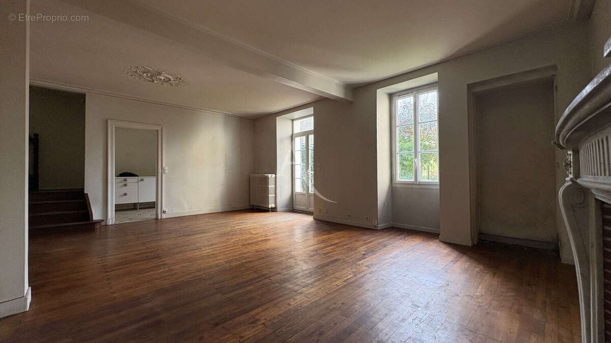 Maison à INDRE