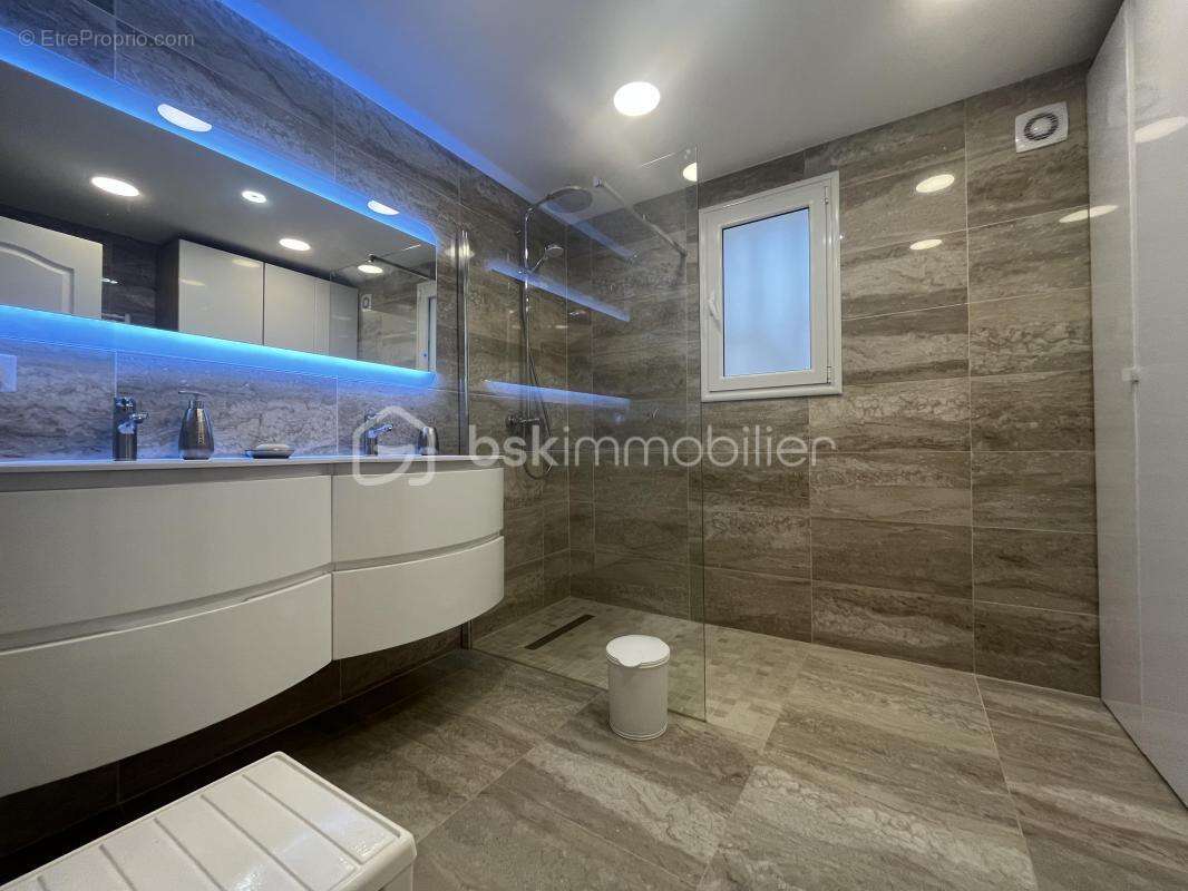 Maison à MOUANS-SARTOUX