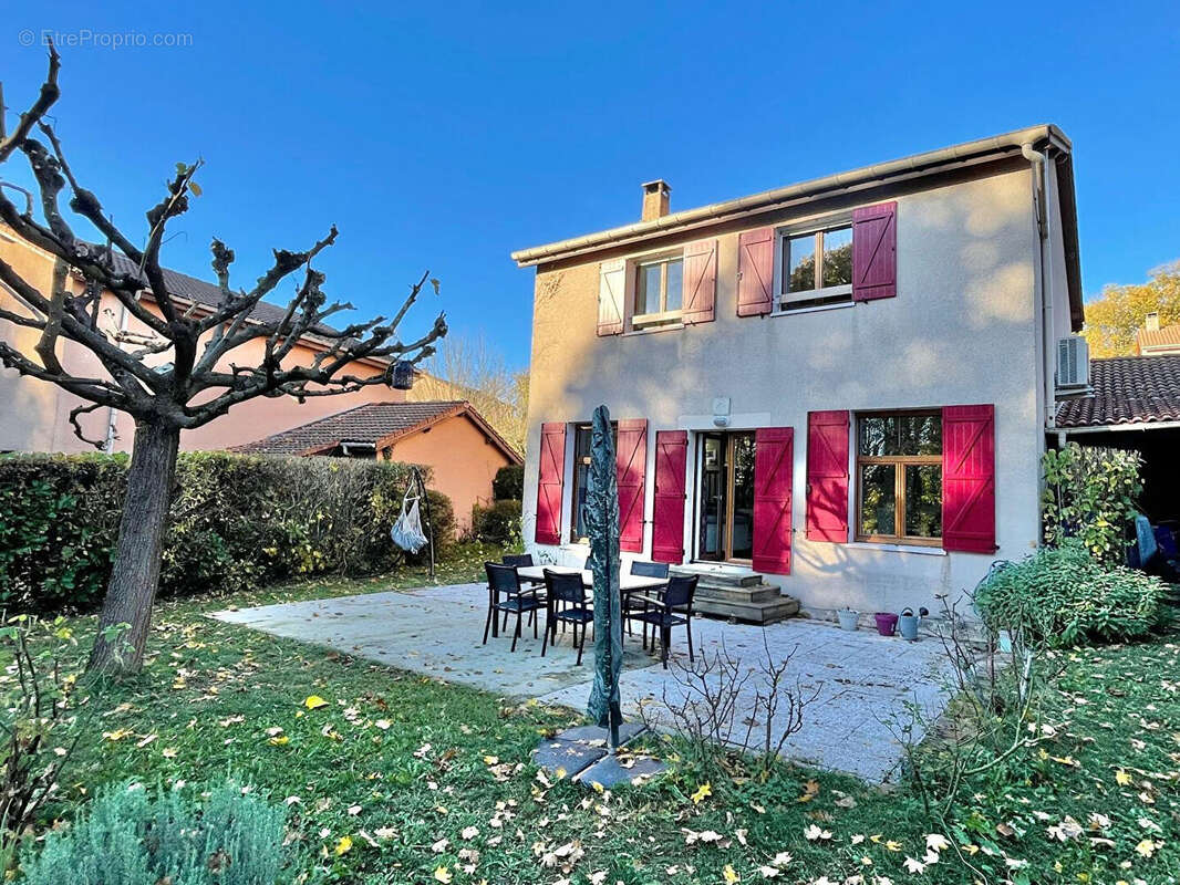 Maison à VAULX-MILIEU