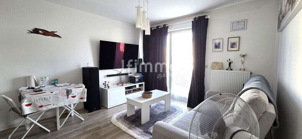 Appartement à DAMMARIE-LES-LYS