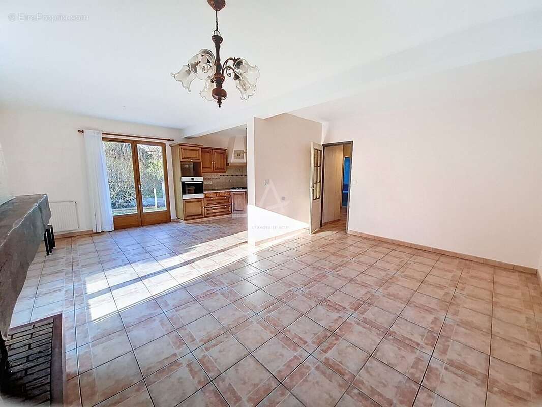 Maison à ARCIZANS-AVANT