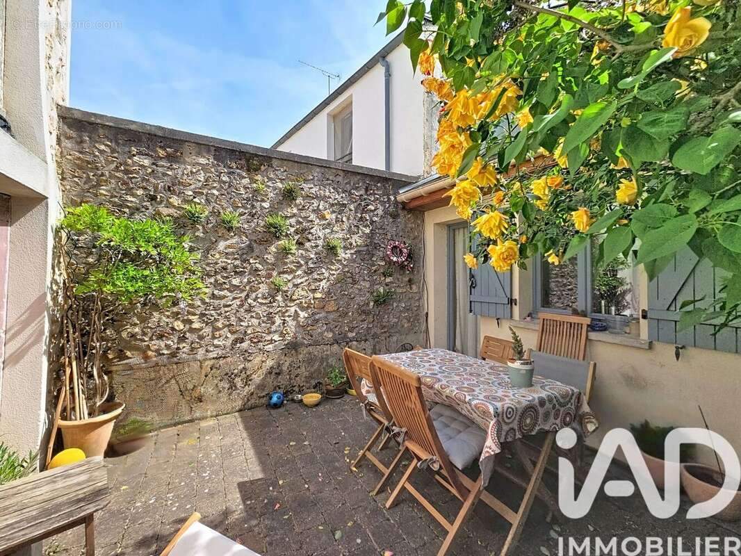Photo 2 - Maison à BRIIS-SOUS-FORGES