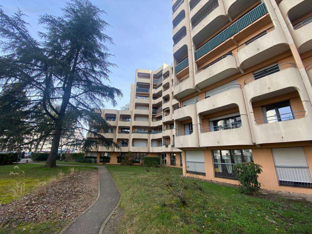 Appartement à LYON-9E