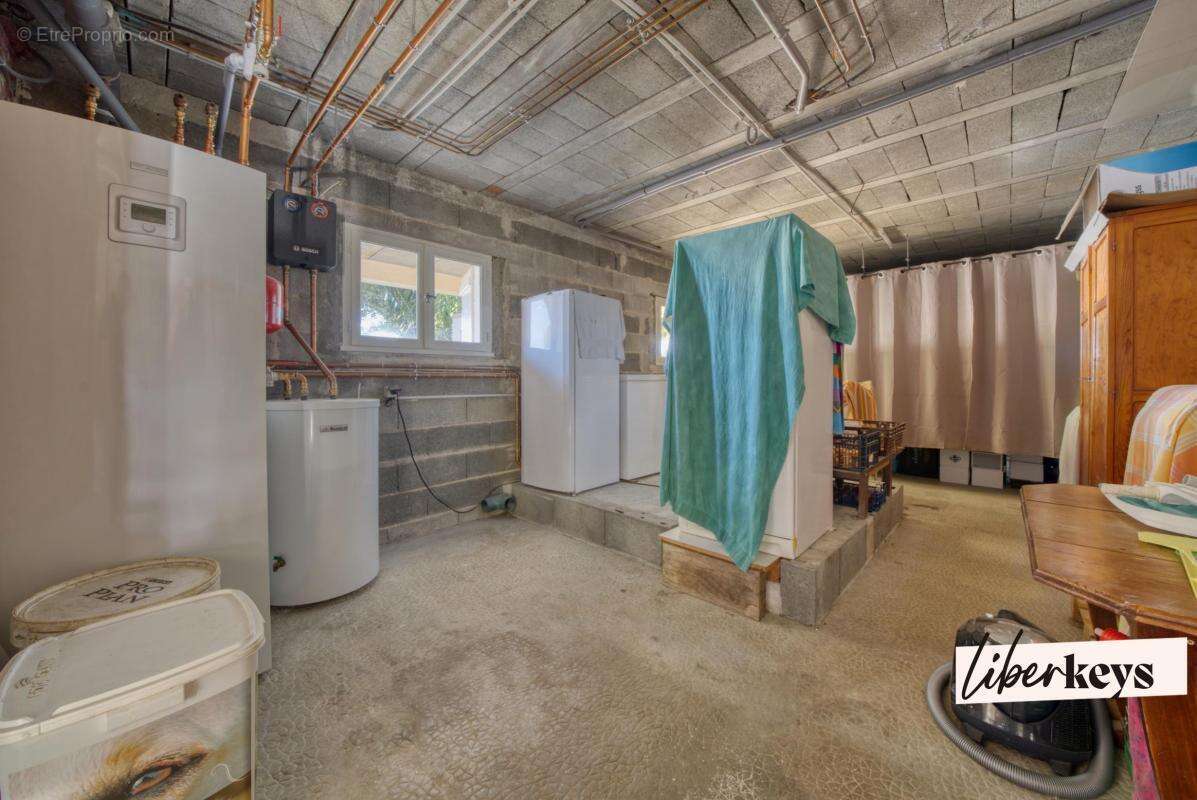 Maison à ASNIERES-LA-GIRAUD