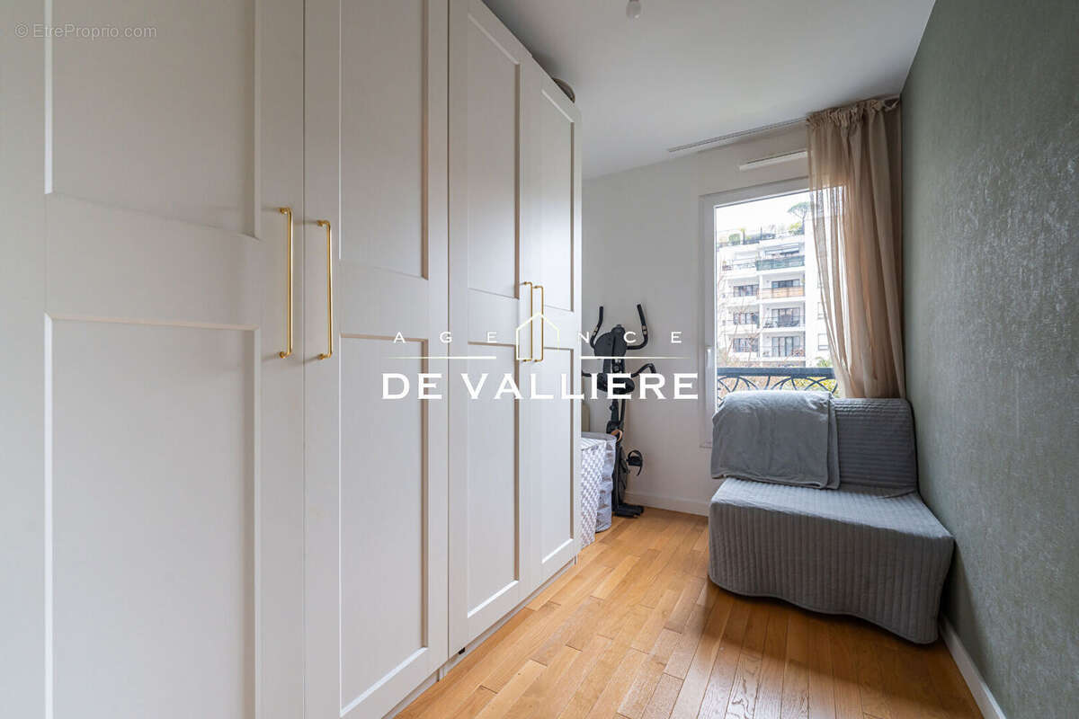 Appartement à SURESNES