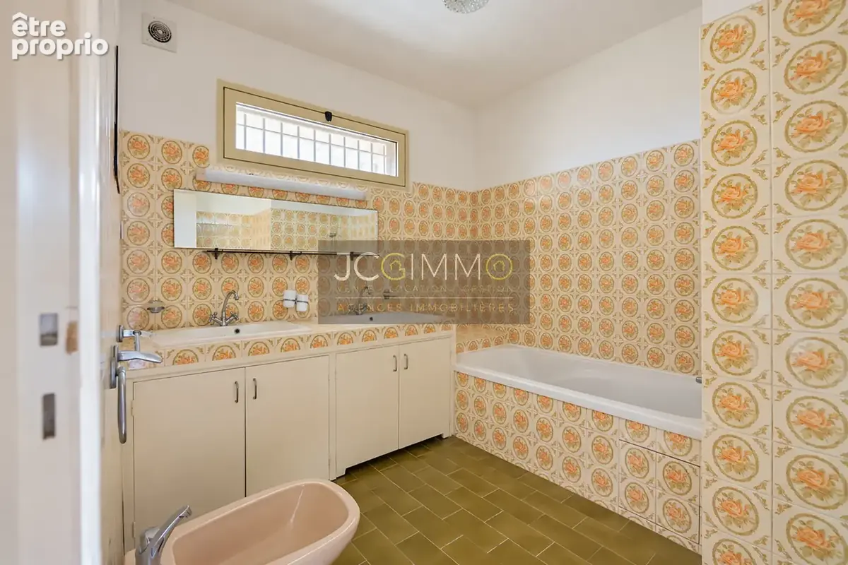 T4 de 87.5 m2 avec terrasse, garage et parking privatif ! - photo 14